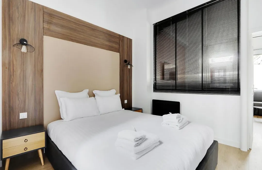 Off Majesti Apartment In Marais - Rue Du Petit Musc-1